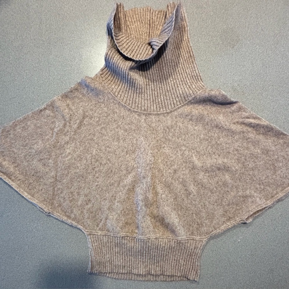 Anthropologie Moth Taupe Ribbed Turtleneck Capelet Sweater.‎ Batwings.